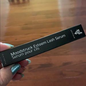 Younique Moodstruck Esteem Lash Serum